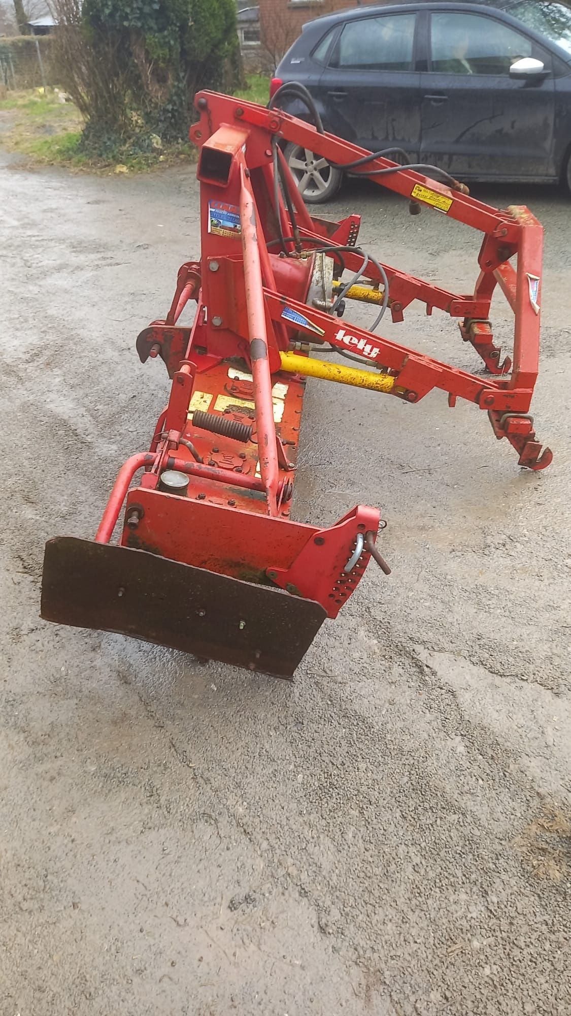 Freza grapa rotativa Lely 3 m, cu tavalug paker, după tractor