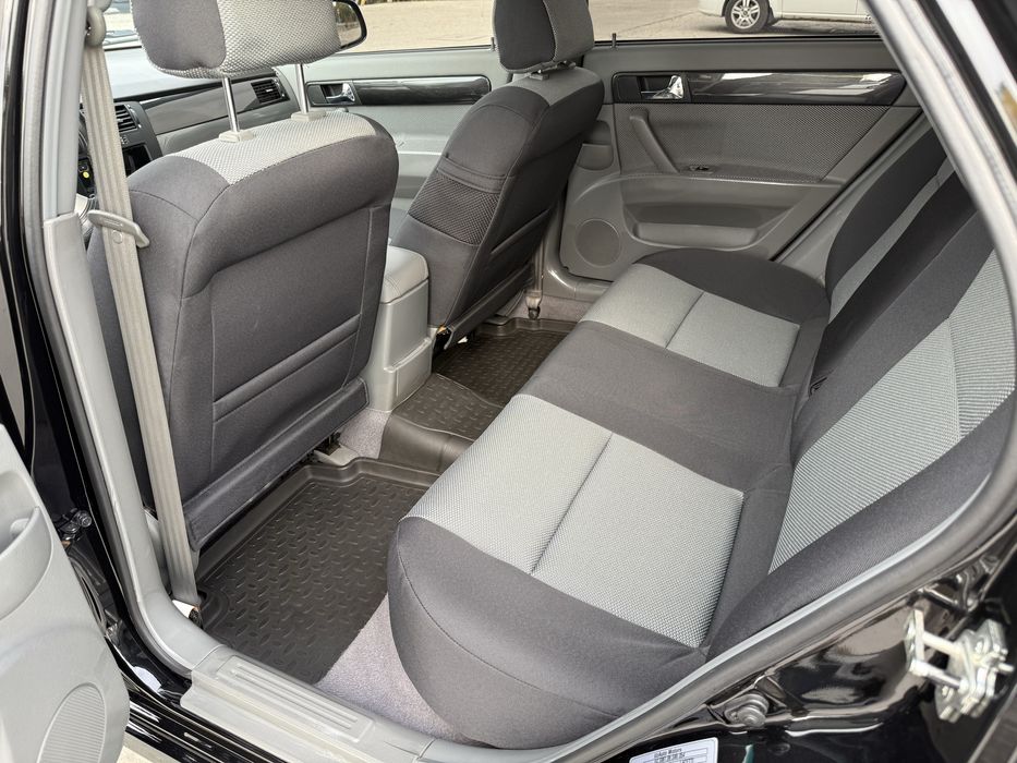 Gentra 2021 год, пробег 23000, автомат, люк, цвет черный