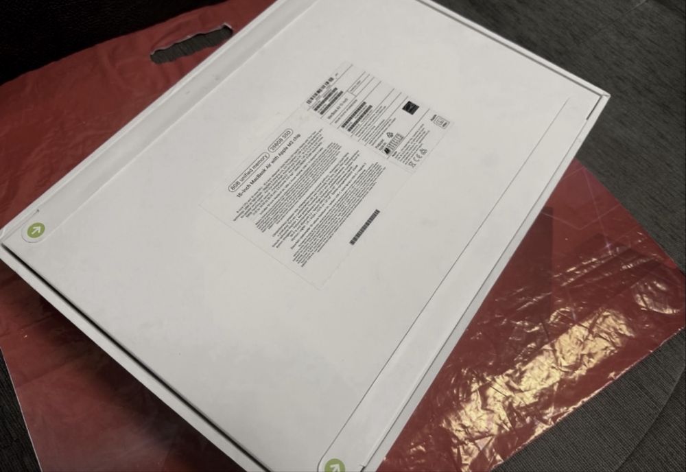 KATO HOB 15" 256GB MacBook Air M2 8GB Гаранция Technopolis 2026 г.