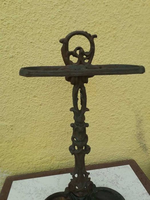 Suport unbrele din fonta