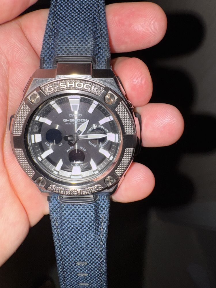 Casio G-shock GST W330AC