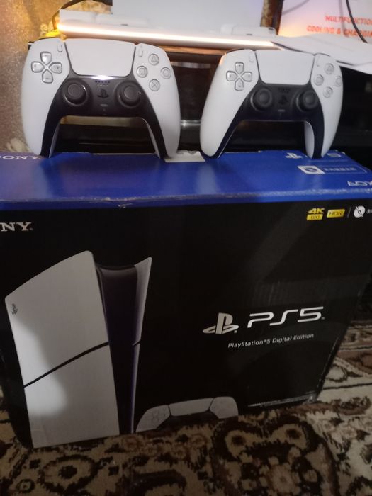 PS5 slim ideal yangi 1TB hotira 17 o'yini bor 2 original djoystik bor