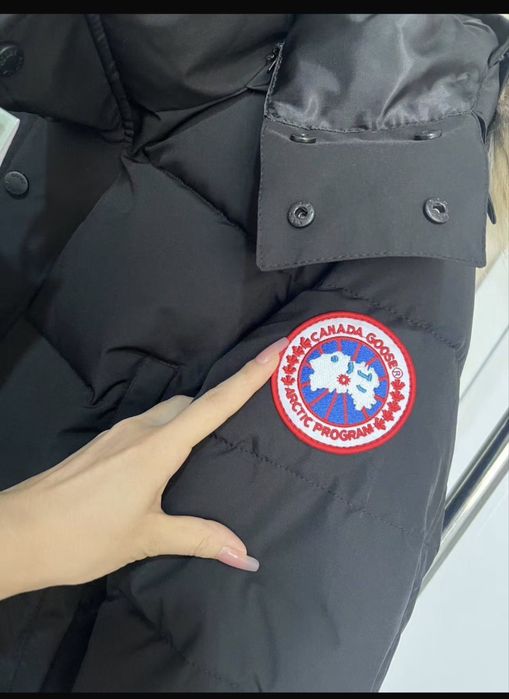 Geaca de iarna Canada Goose/Calitate 100% premium