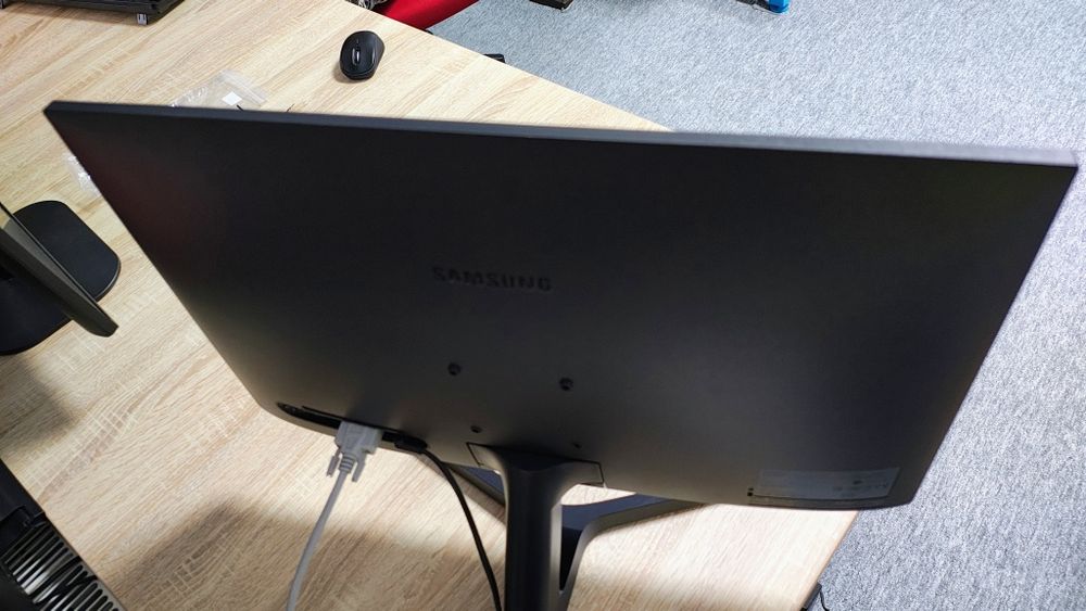 Monitor Gaming Samsung 23,8, 75Hz, IPS 1920x1080 FHD, Gri