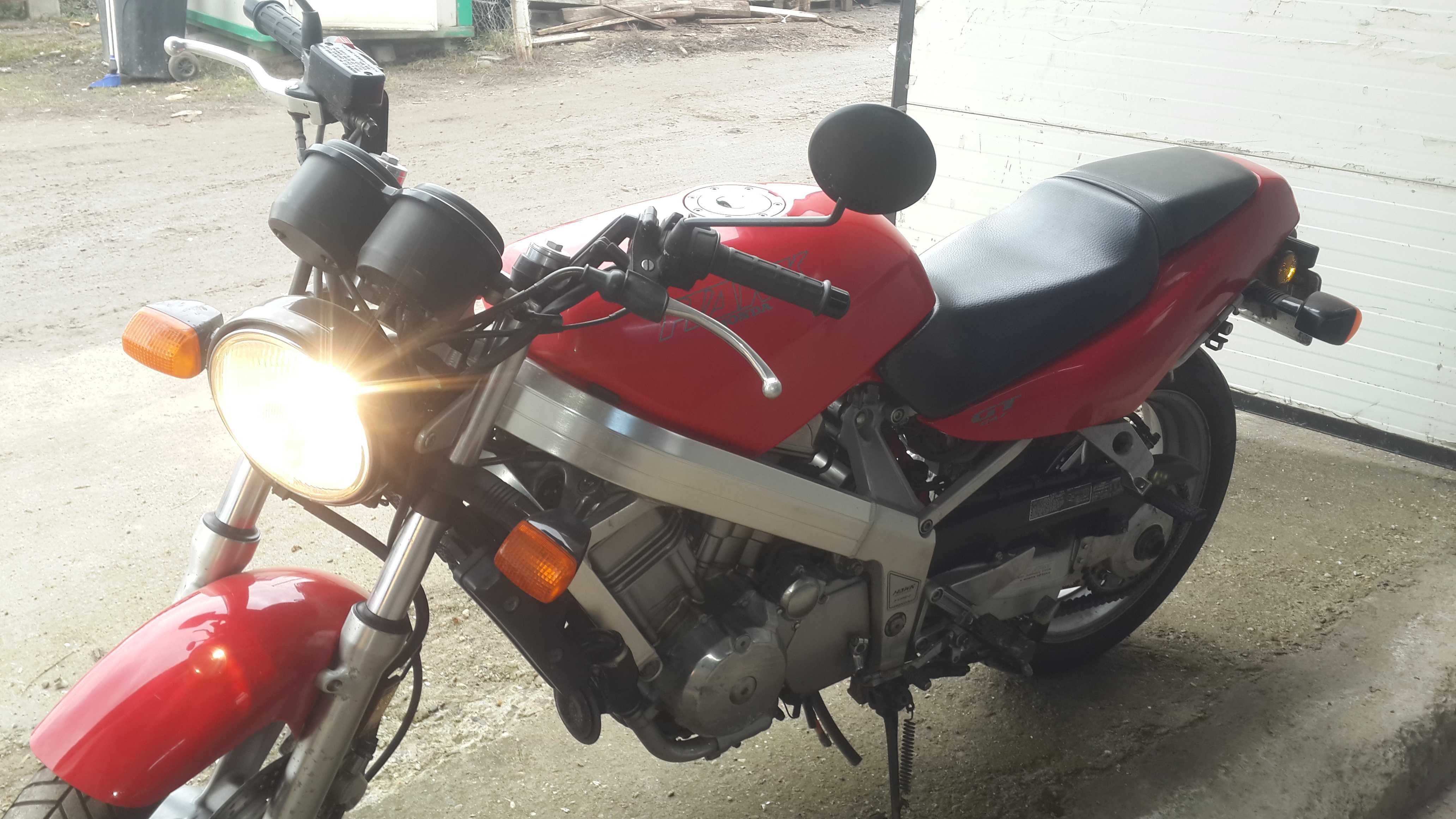 1990 Honda Hawk GT 647, NT650