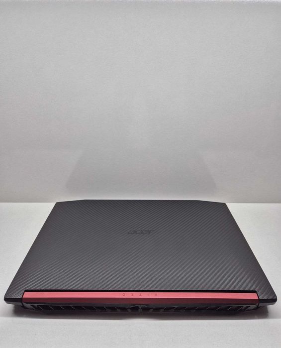 Acer Gaming  Ryzen 7 2700U  RX 560X 4GB  8/256gb