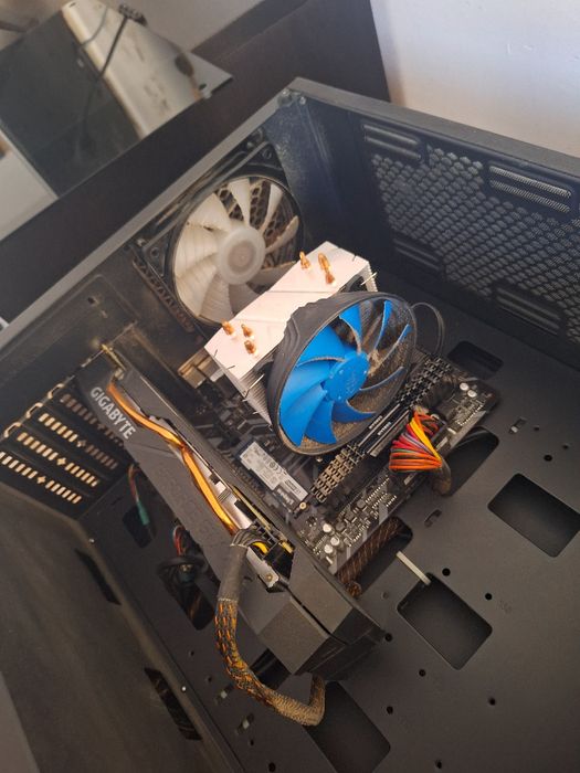 PC Ryzen 5 3600 + Gtx 1660 TI