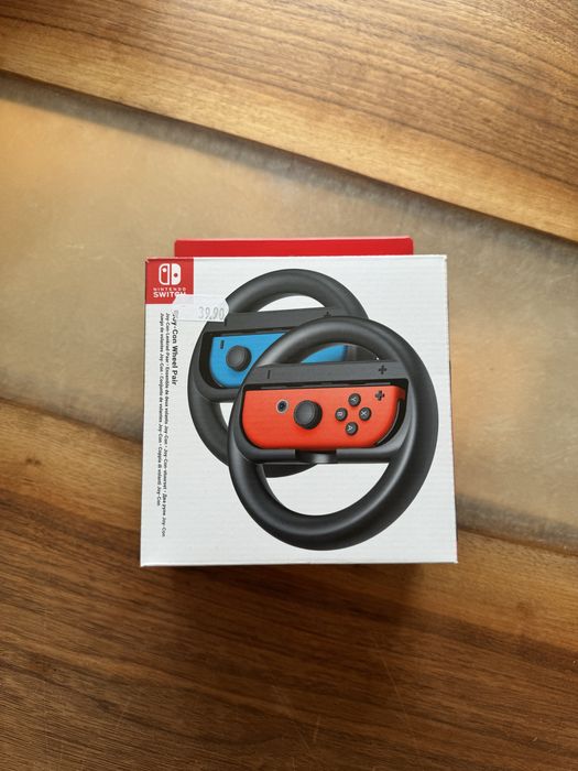 Nintendo switch конзола + волан+ количките на Марио и Уйджи