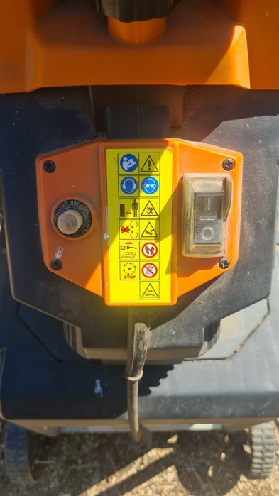 Tocator crengi Villager 2500 w