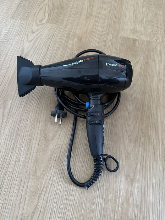 Продам профессиональный фен Babyliss Pro
