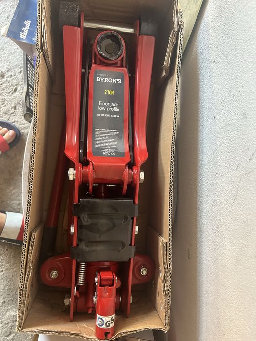 Vand circ crocodil hidraulic Byron’s tools