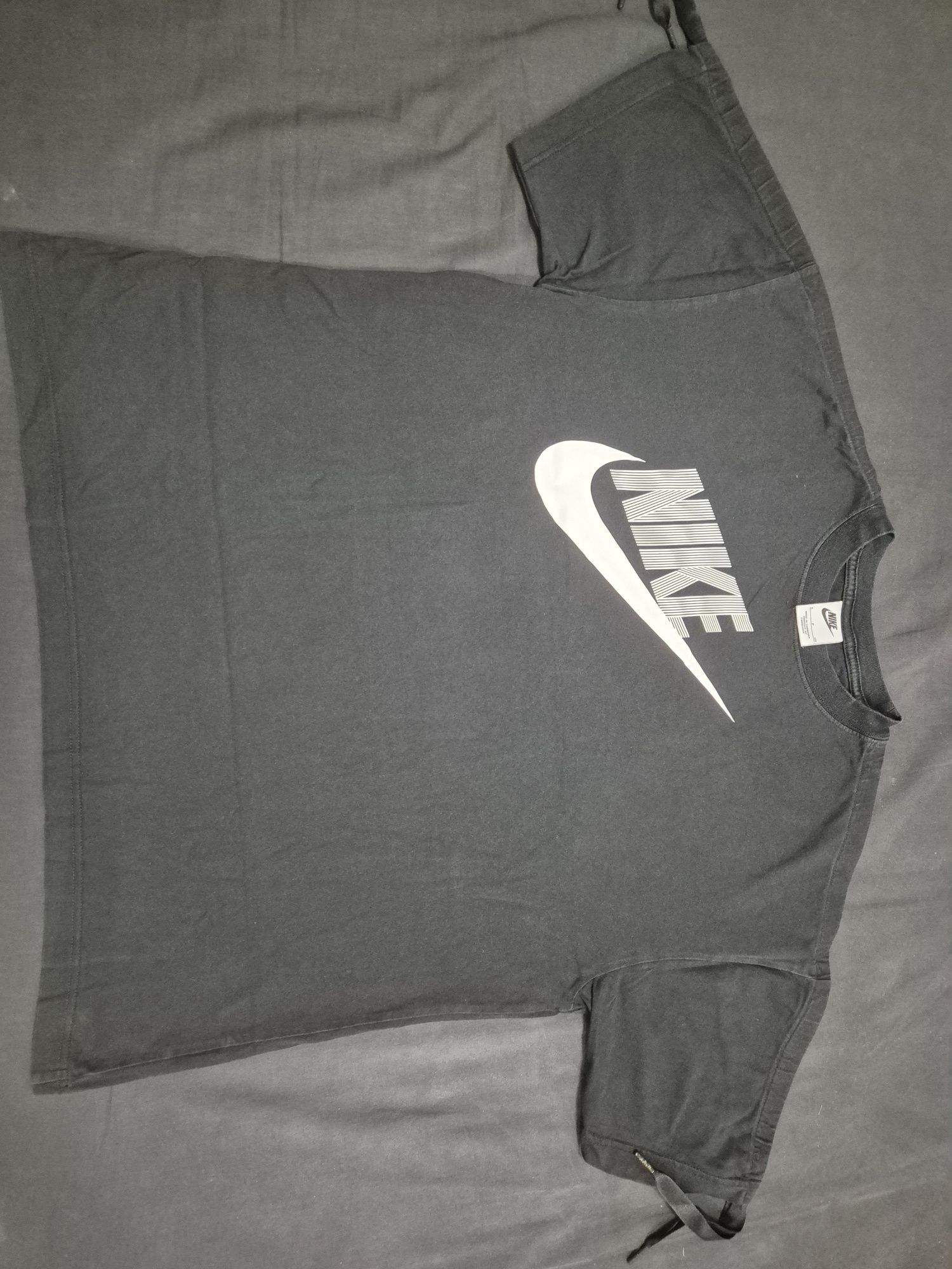 Дамска тениска Nike, размер S
