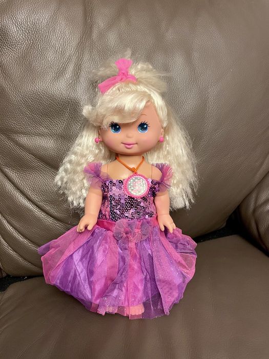 Papusa Sally Secrets Mattel in perfecta stare.