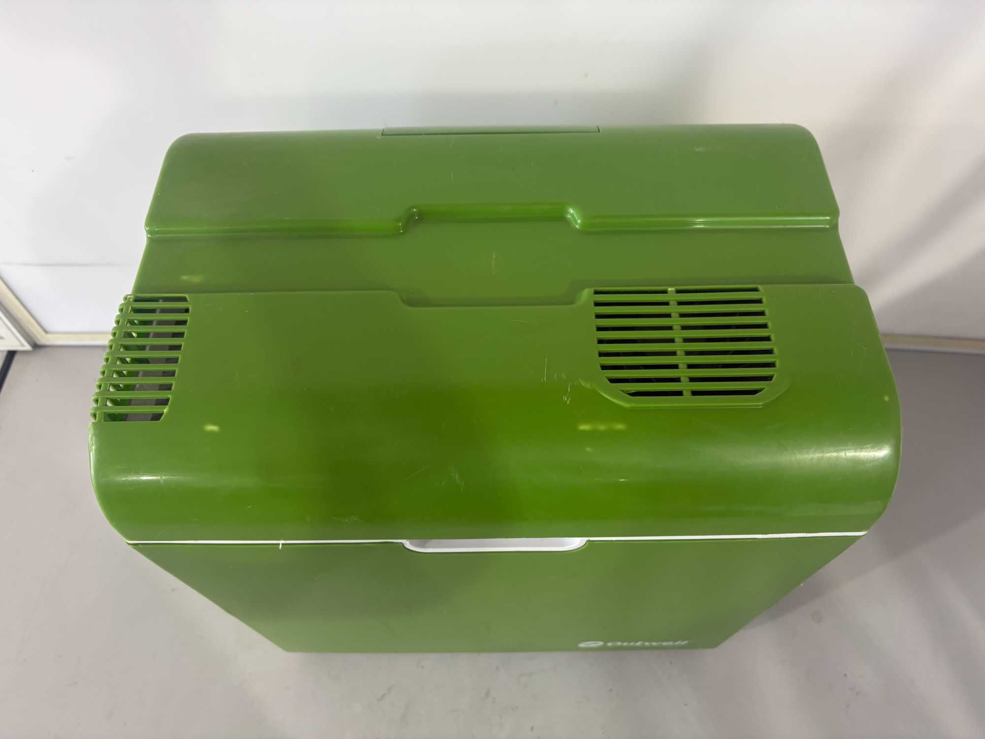 Хладилна чанта 12 V - Outwell 24L