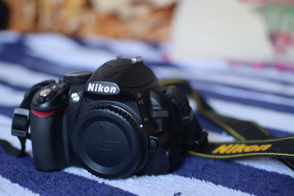 Nikon D3100 + 18-70mm + accesorii