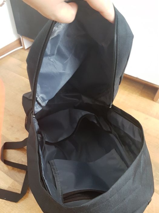 Ghiozdan/rucsac/geanta laptop/cadou anime Attack on Titan