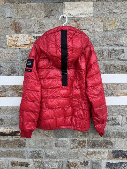 Дамско яке Peak Performance