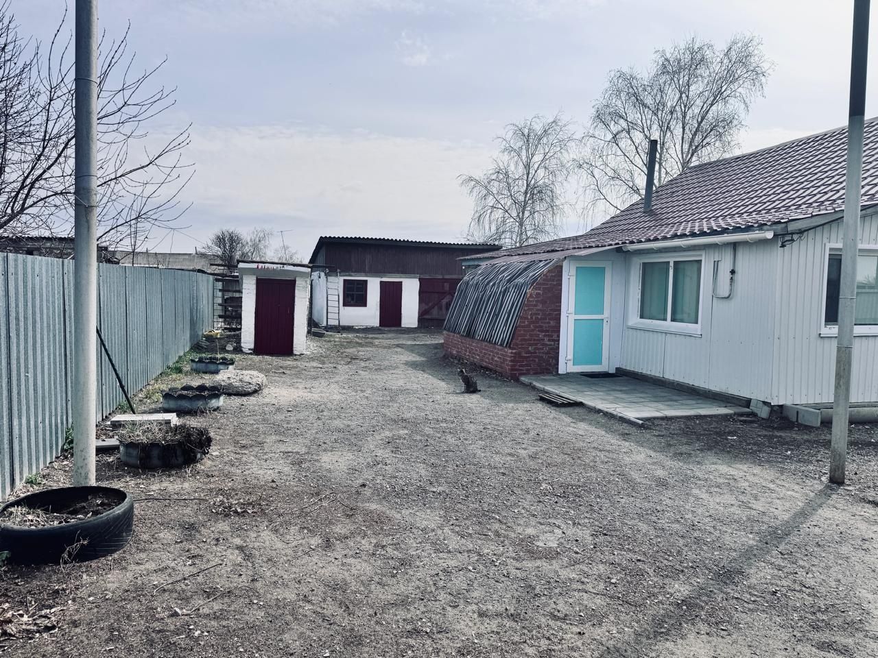 Продадим дом , есть гараж сарай