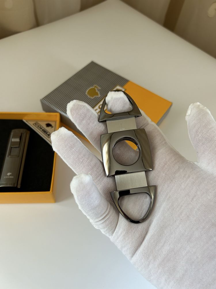 COHIBA подаръчен комплект (запалка+резачка за пури)