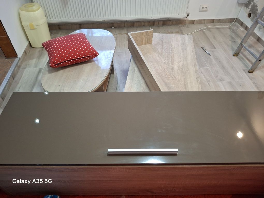 Vand mobila living Casa Rusu în stare perfecta
