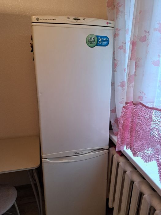 Продам холодильник