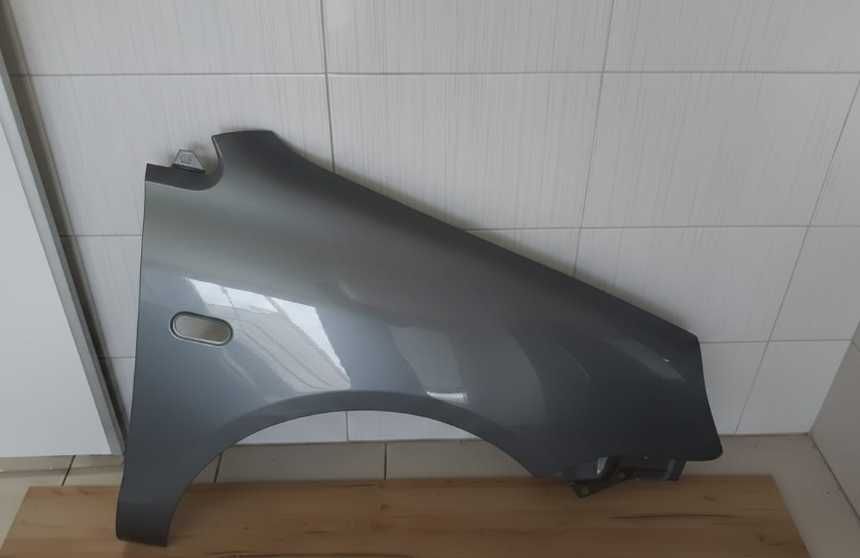 Aripa Fata Dreapta VW Polo 5 V 9N 2002-2005 (LA7R (Gri Inchis))