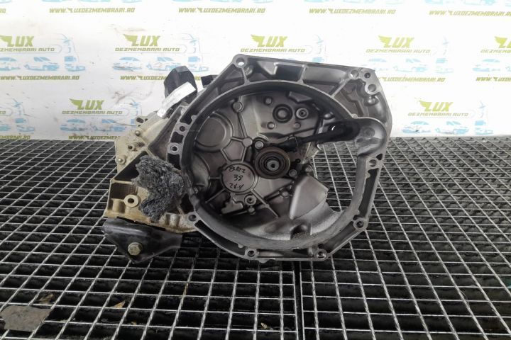 Cutie de viteze manuala 6 trepte 1.0 tce jt4018 320109811r - Carcasa defecta Dacia Duster 2 seria
