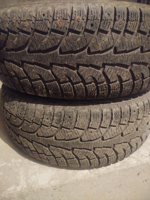 Продам зимн шины  в хор.сост на шипах.