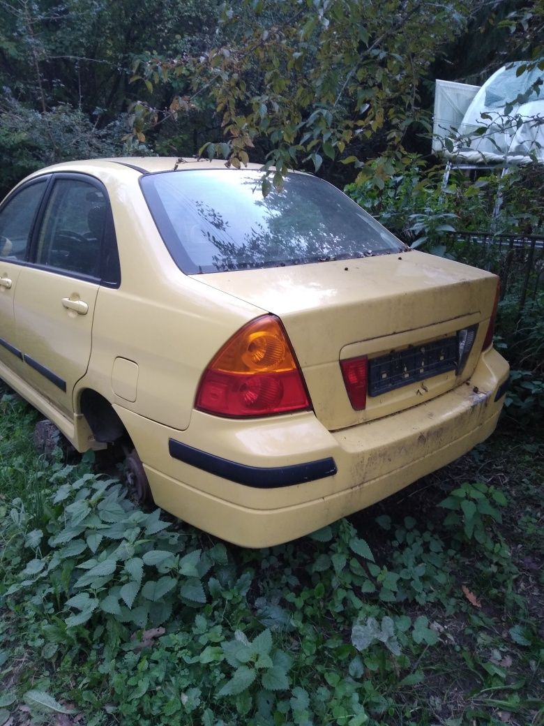Сузуки Лиана Седан 1.6/Suzuki Liana