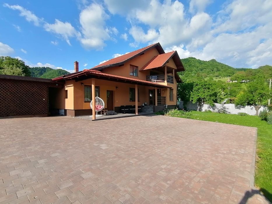 Casa de vacanță de vânzare