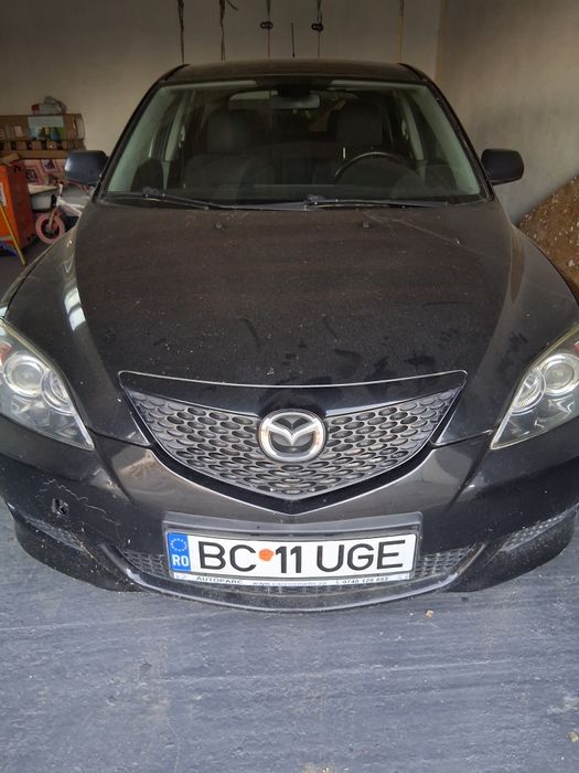 Vind mazda 3 an2004  1.6 benzina