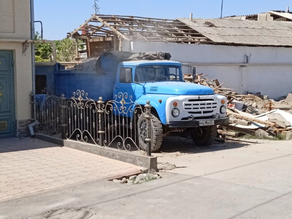 ЗИЛ вывоз строй мусора клинец, щебень, песок.