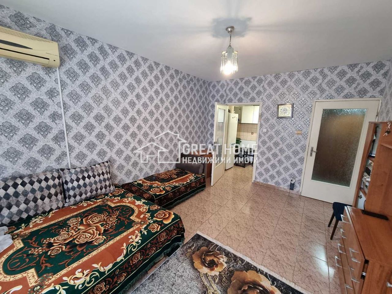 Продава се Двустаен апартамент в Търговище, Център - 49 кв.м за 1093 €/кв.м - Снимка #1