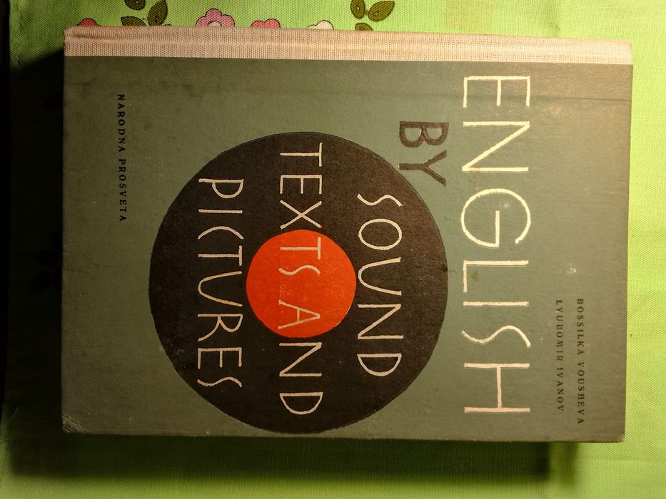 Книги различни жанрове езотериката,  психология, романи, руски книги