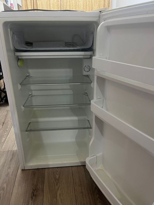 Холодильник Midea MRS-126N