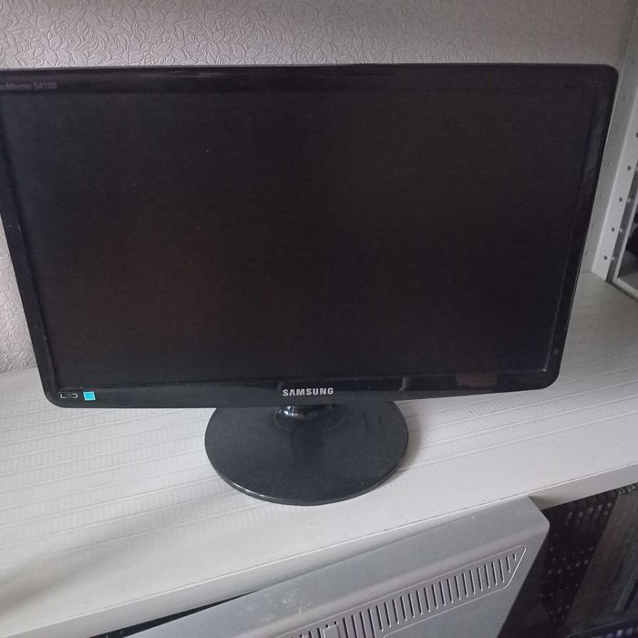 Монитор 22" Samsung