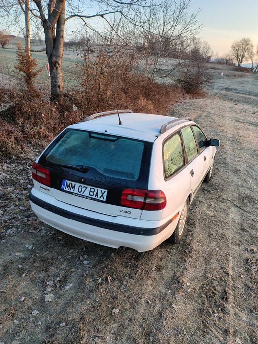 Vând Volvo V40 an 2001