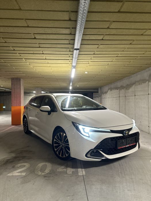 Toyota Corolla 1.8 Hybrid 140 CP, Virtual Cockpit #110.000 km