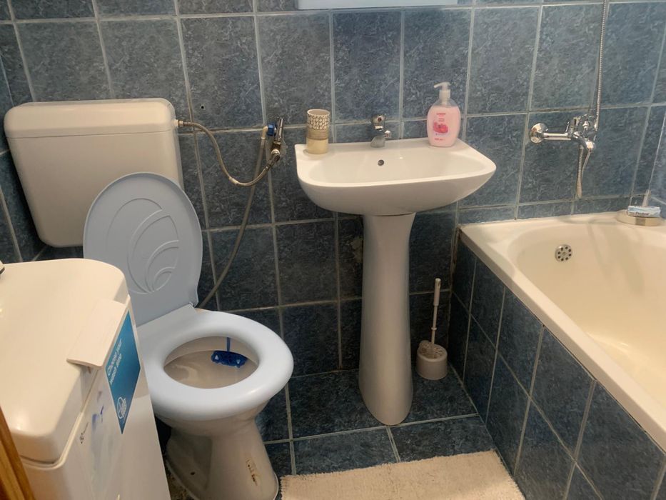 Închiriez garsonieră zona Dacia în spate la magazinul Profi