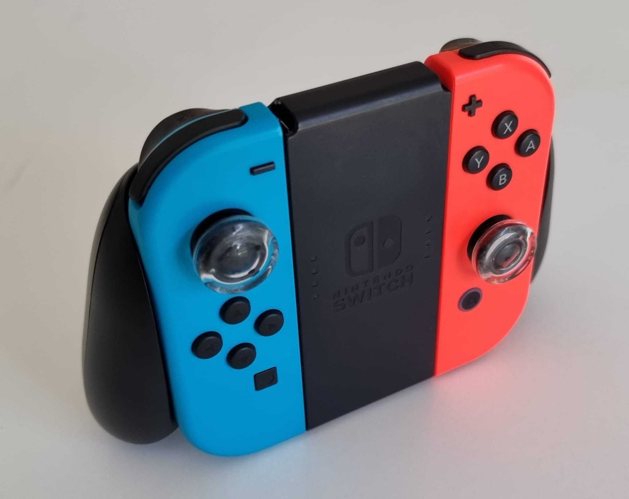 Nintendo Switch OLED (RED & BLUE JOY-CONS)- ca nou + accesorii premium