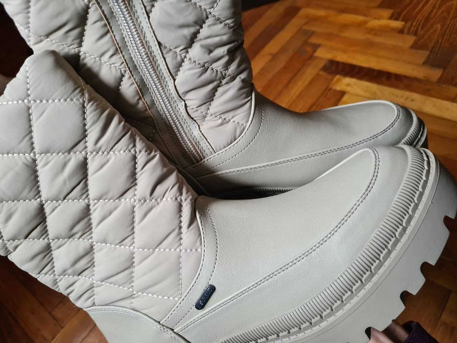 Esprit botine/ cizme de iarna - 37