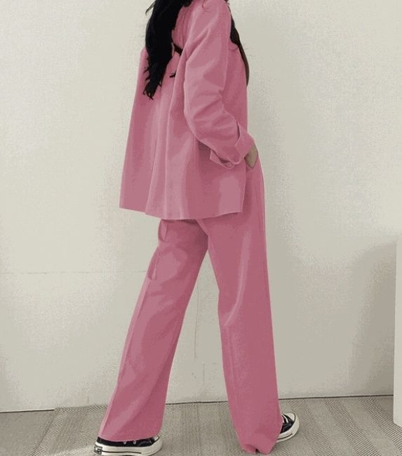 Ayollar kastyum tepa past