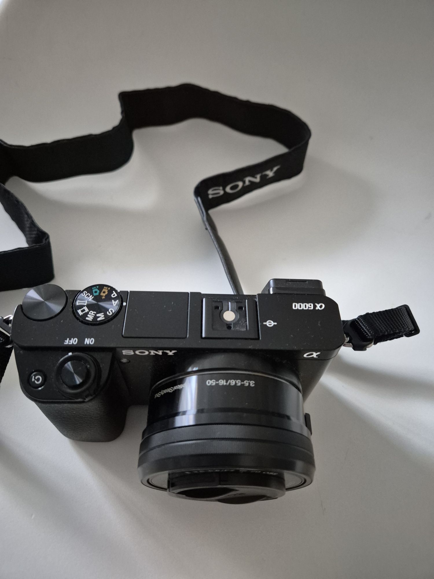 Sony Alfa 6000 mirrorless