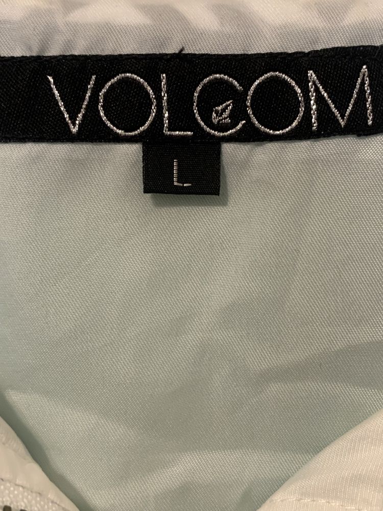 Яке Волком / Volcom