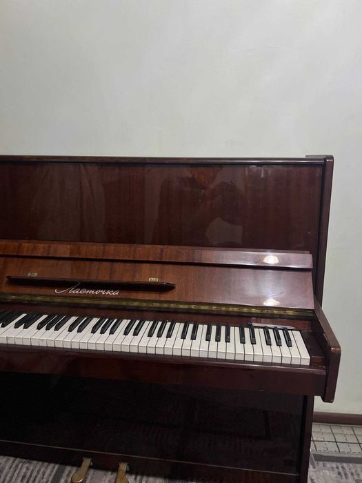 Фортепиано Ласточка