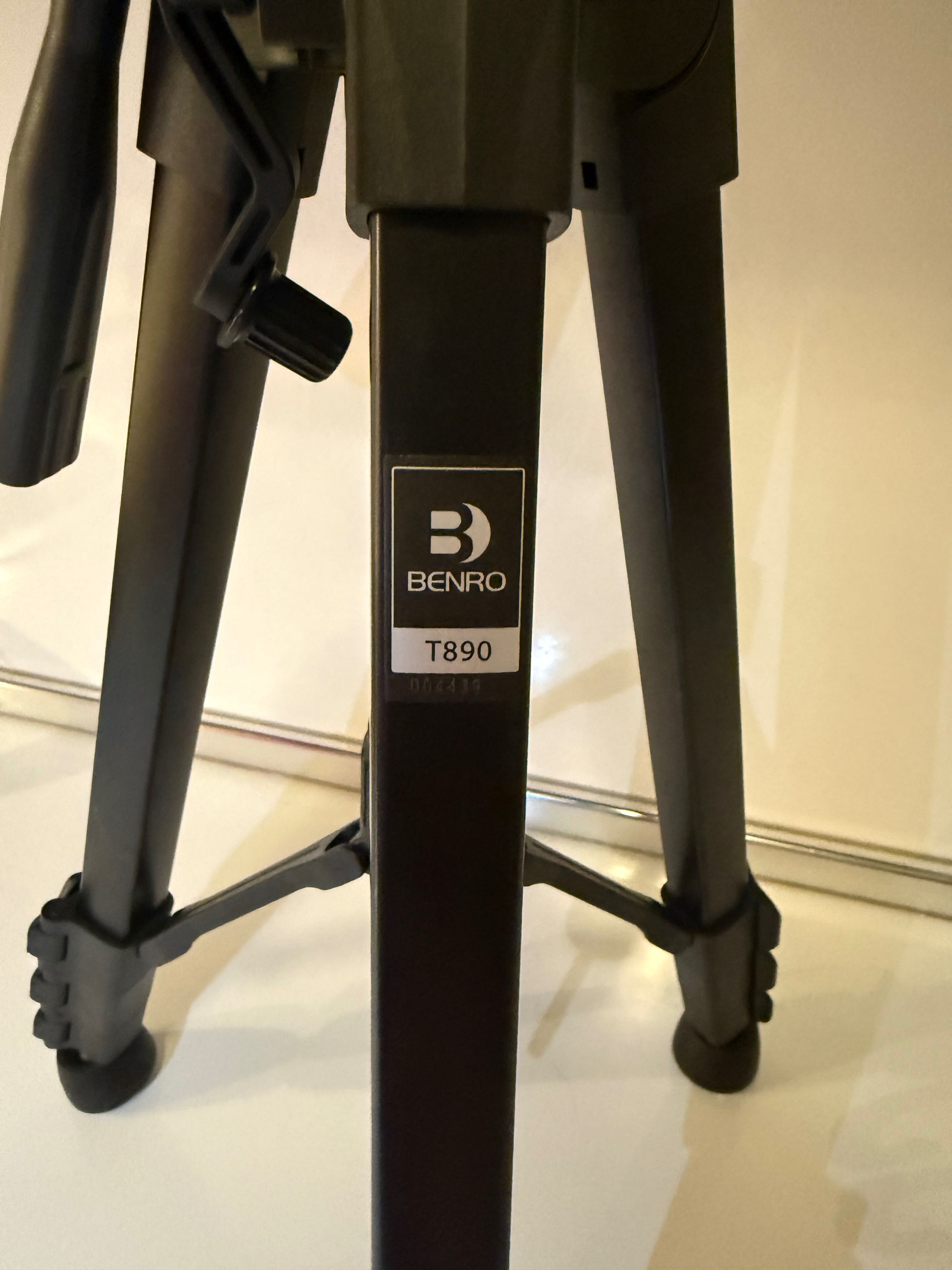Алуминиев статив Benro T890 Photo Video Tripod Kit