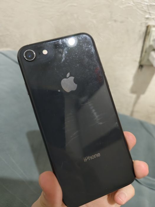iPhone 8 64 GB состояние хорошое
