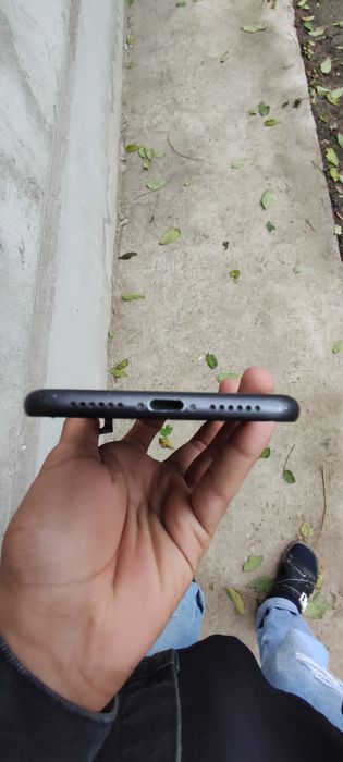 Dau carcasa de iPhone 11