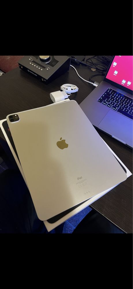 iPad Pro 12,9 (5th generation)