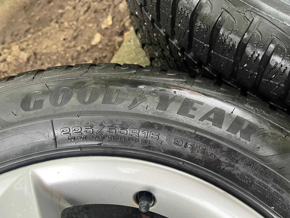 Anvelope Goodyear Ultra Grip Performance+ 225/55R16 95H Iarna + JANTA